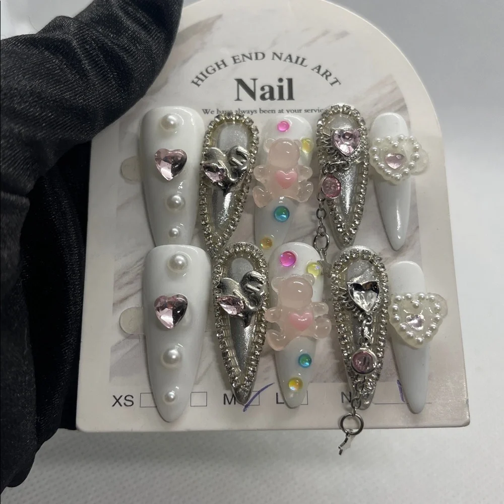 M size custom Elegant White and Pink Nail Art Set